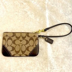 Small Coach wristlet